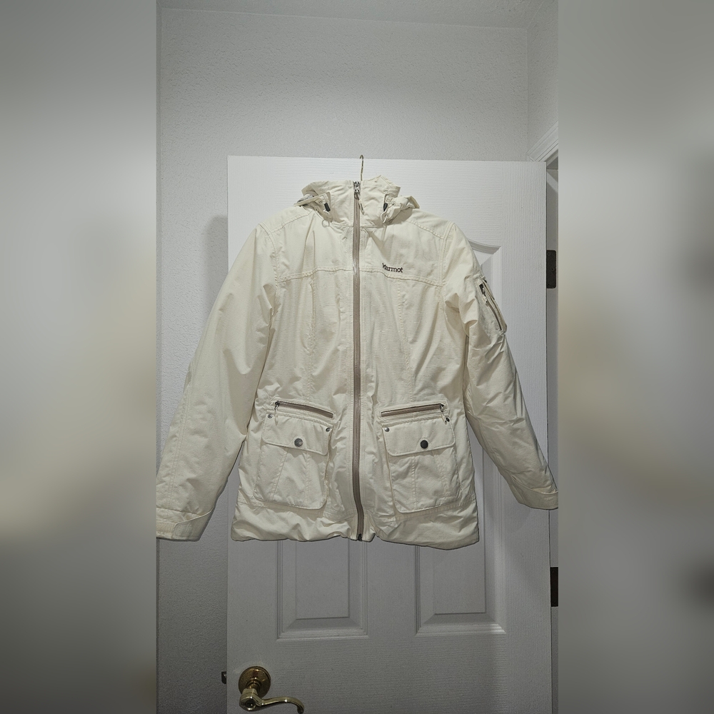 Marmot ski jacket in size M